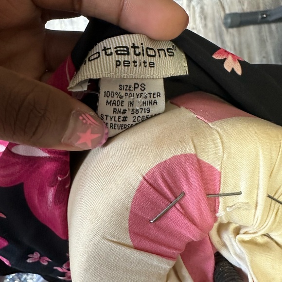 Vintage Floral Black and Pink Women's Top - Picture 4 of 4